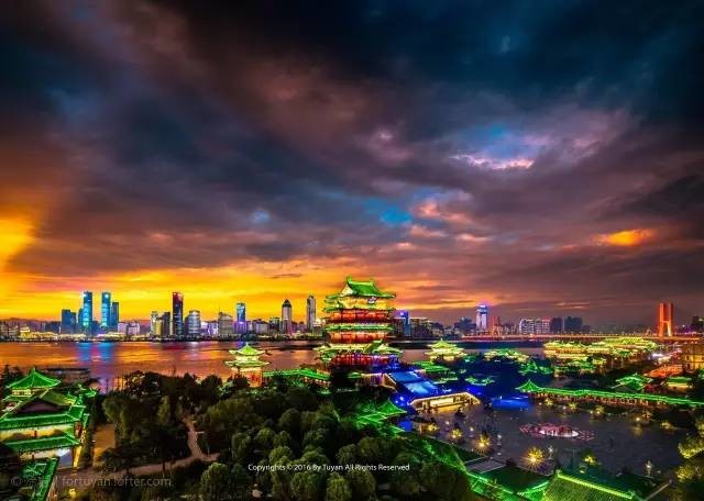 湖南，友情、家庭与爱的温馨日常故事